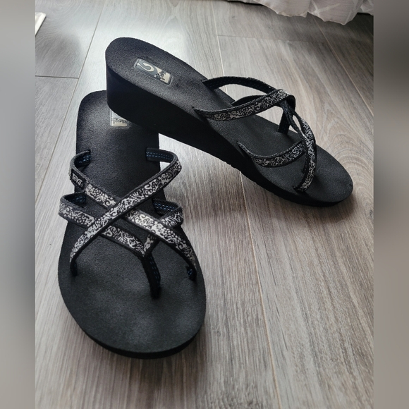 Teva Mush Mandalyn Wedge OLA 2 flip flops size 9 - Picture 9 of 11